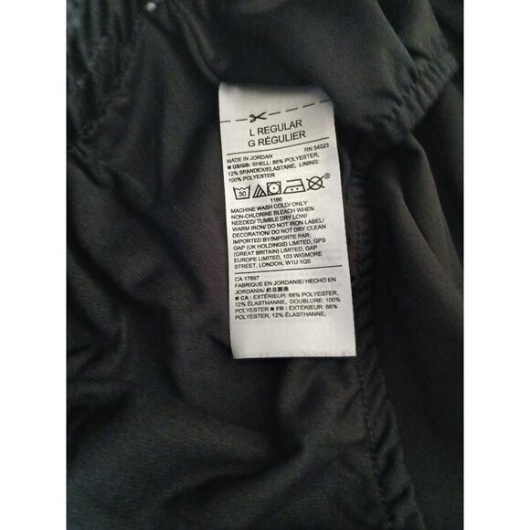 GAP Fit Running Shorts Black White Side Pockets Interior Draw Cord NWT Large - Picture 10 of 10